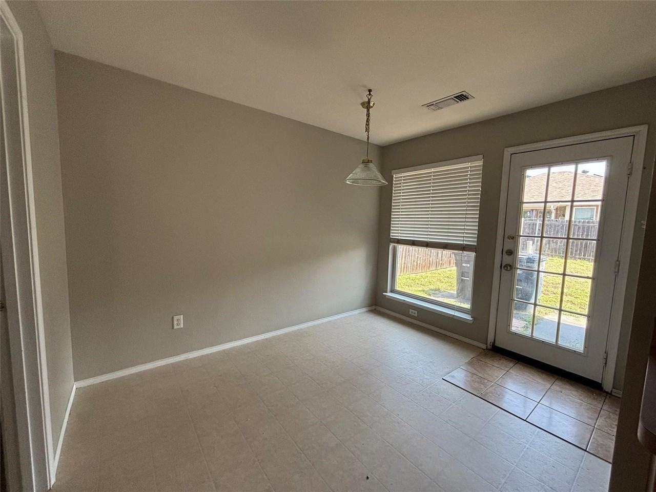 10456 Fossil Hill Dr - Photo 6 of 9