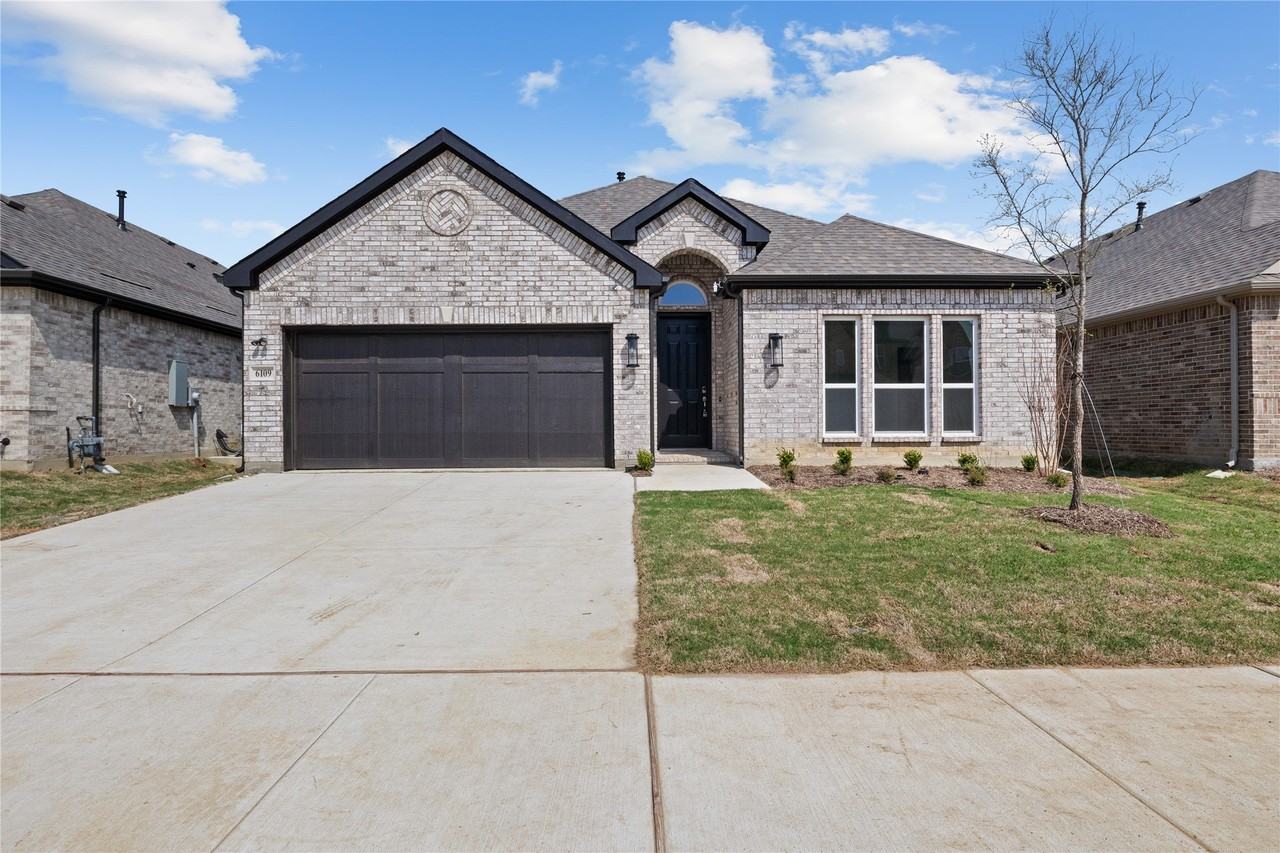 6109 White Creek Dr