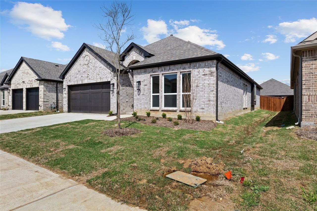 6109 White Creek Dr - Photo 3 of 30