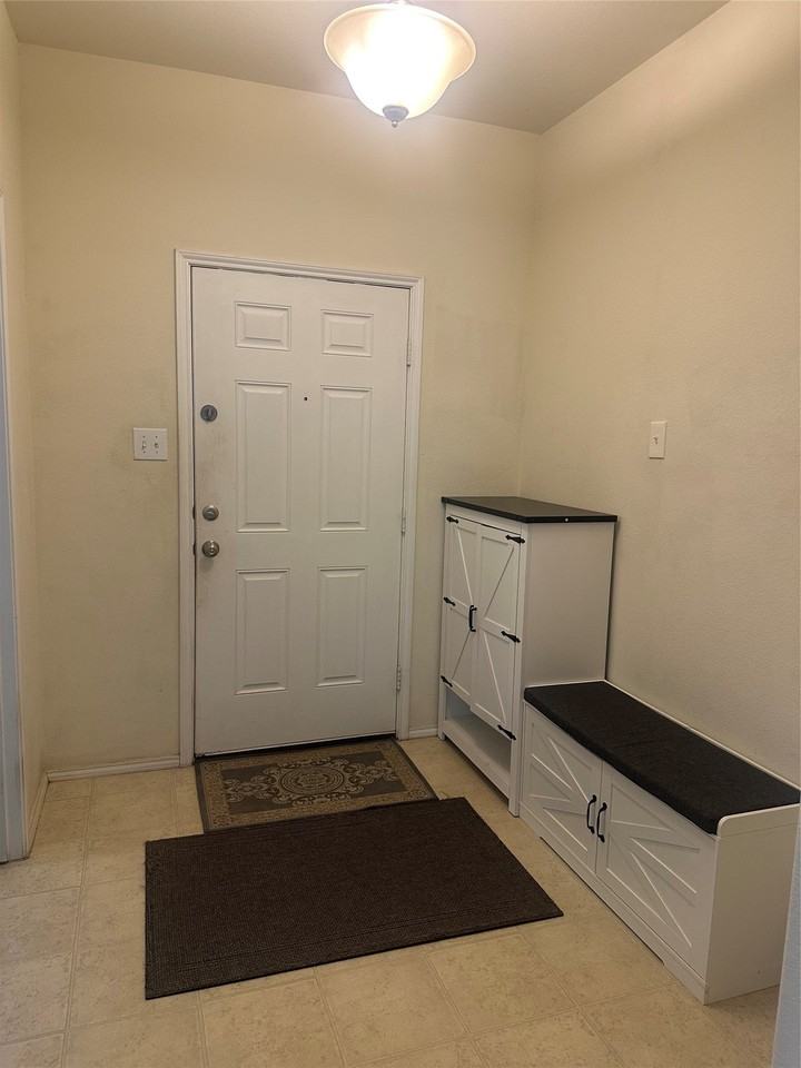 1803 Sea Gull Dr - Photo 5 of 20
