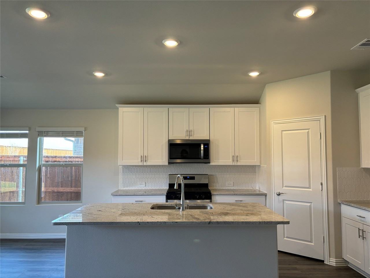 3814 Meredith Dr - Photo 2 of 27
