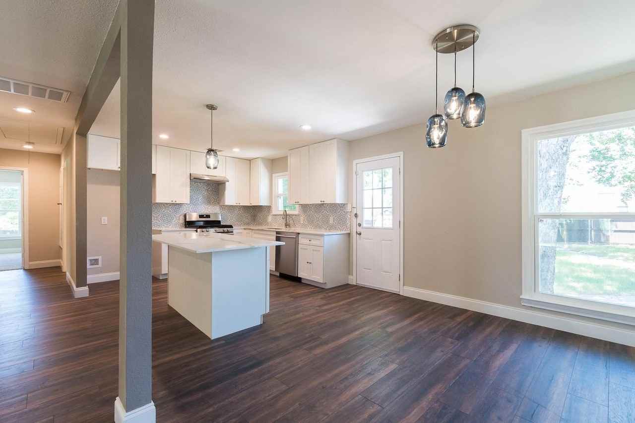 1100 Wimbledon Ln - Photo 6 of 19