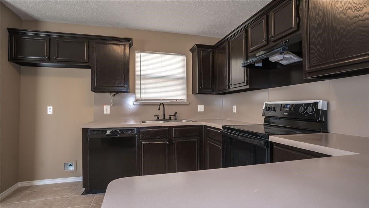 1512 Manitoba Ln - Photo 7 of 18