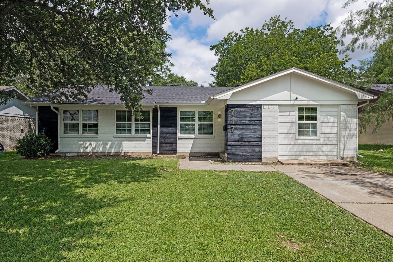 717 Willowbrook Dr - Photo 2 of 25