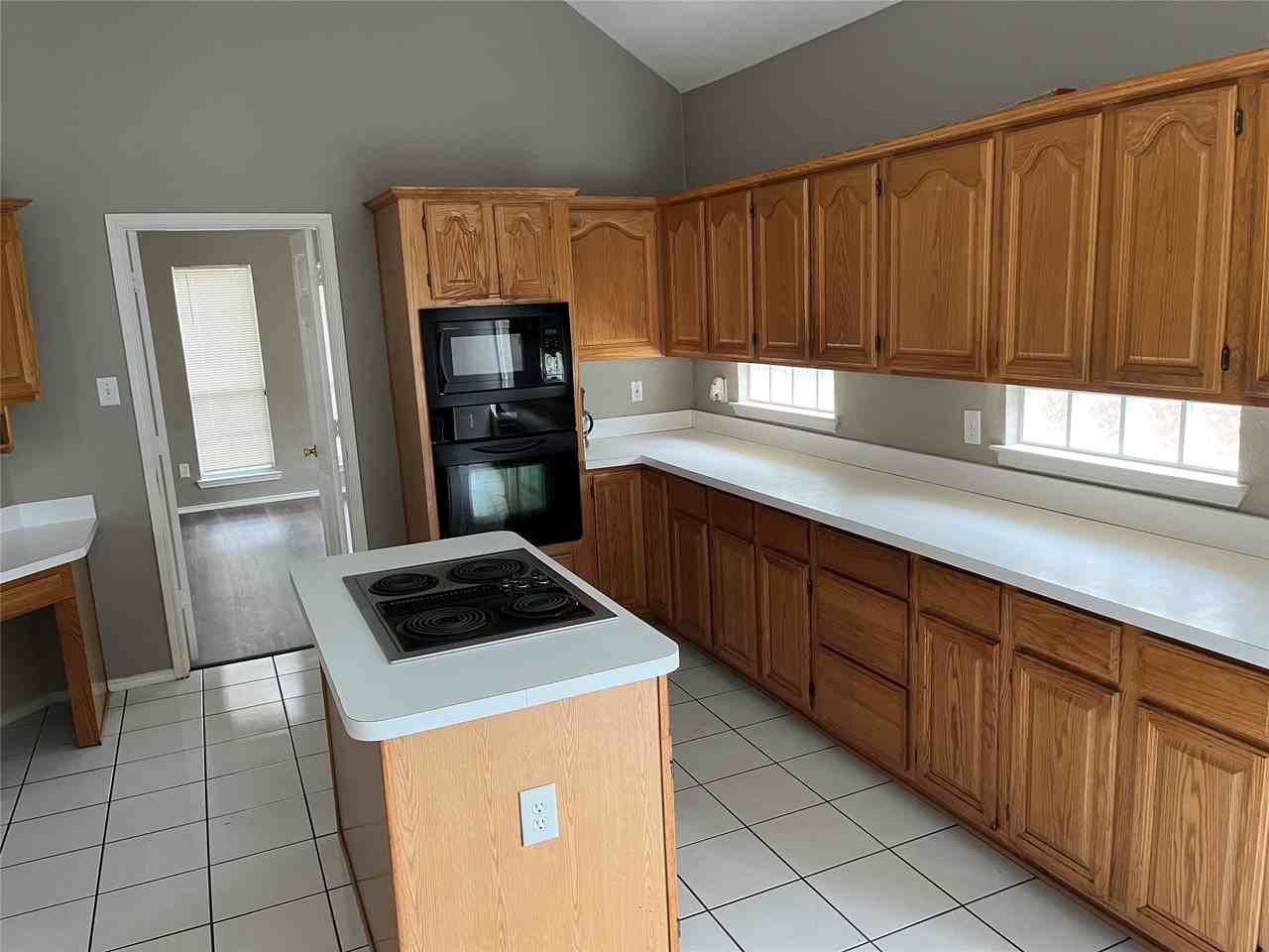 918 Morningside Ln - Photo 4 of 16