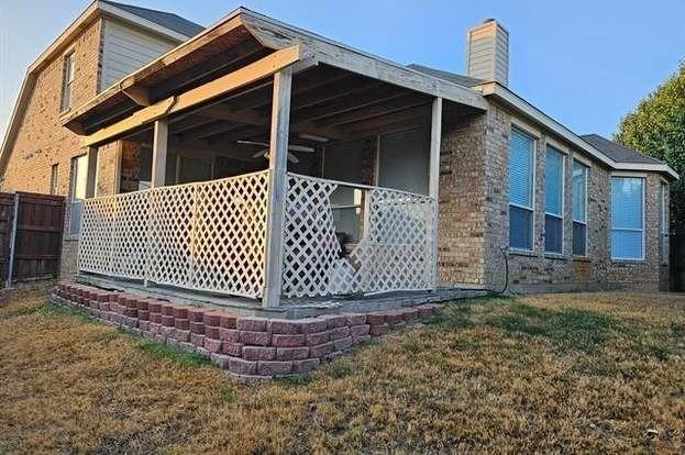 215 Lairds Dr - Photo 5 of 17