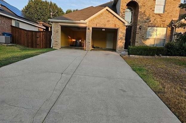 215 Lairds Dr - Photo 7 of 17