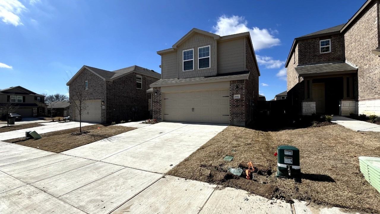 882 Breakwater Dr - Photo 2 of 27