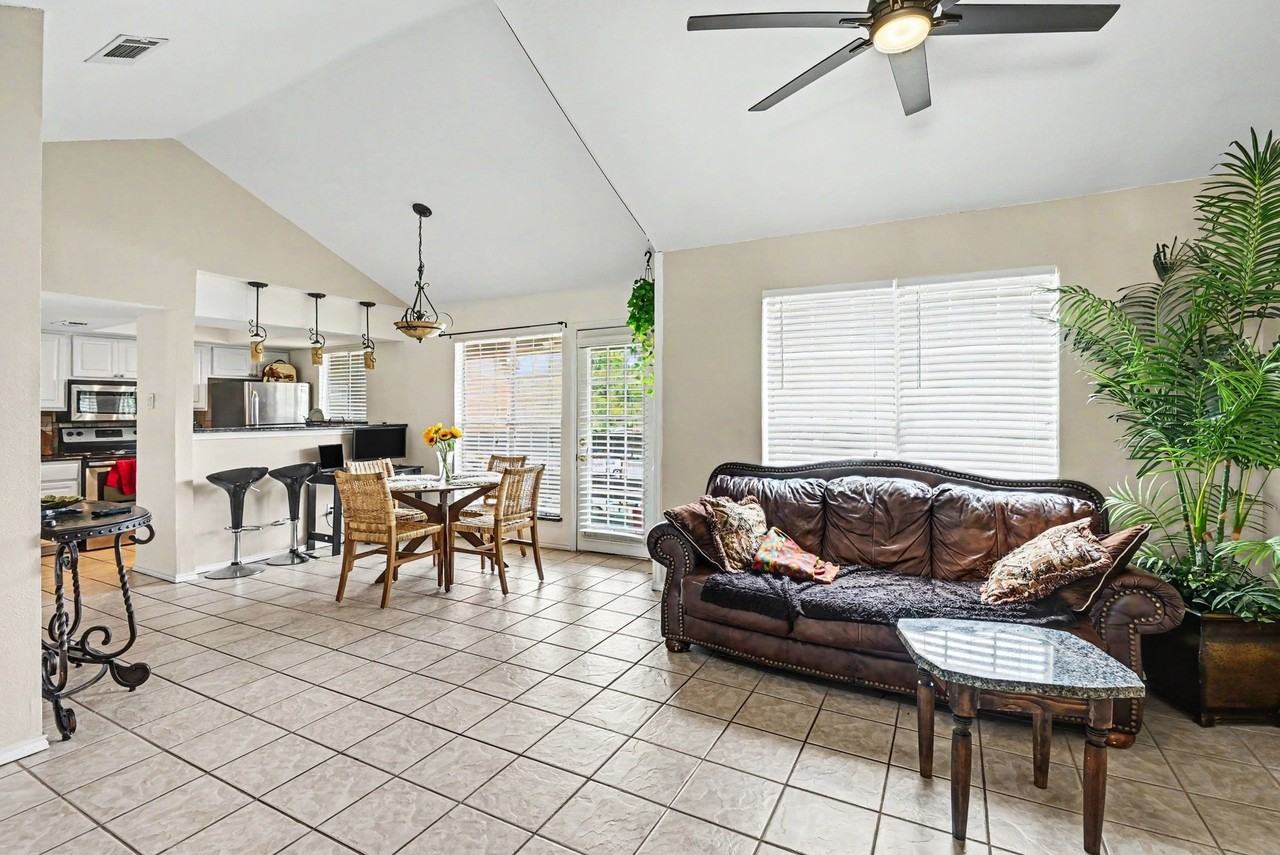 248 Jefferson Pkwy - Photo 6 of 25
