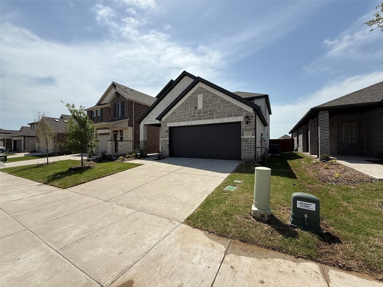 517 Ridgedale Dr - Photo 3 of 26