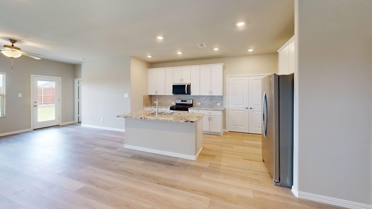 517 Ridgedale Dr - Photo 4 of 26