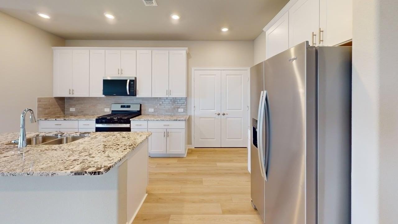 517 Ridgedale Dr - Photo 5 of 26