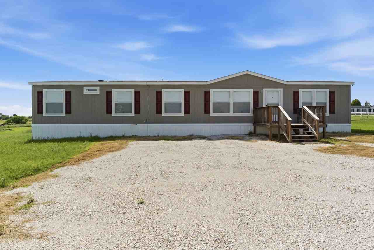 303 Mesa Rdg - Photo 2 of 32