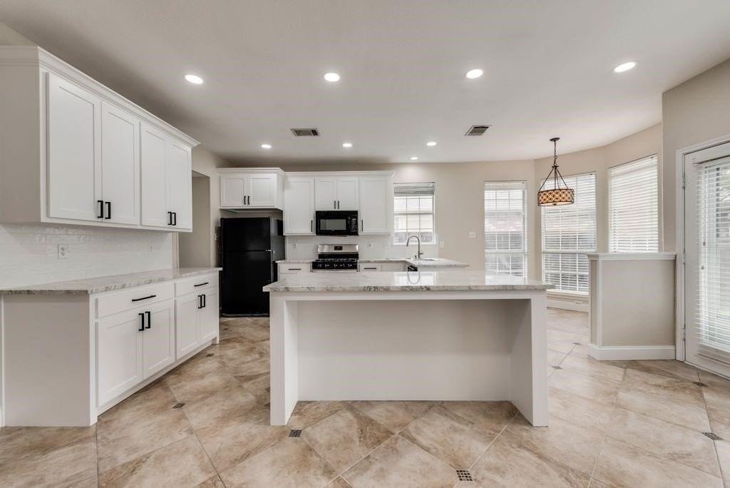 3009 Larkspur Ct - Photo 6 of 31