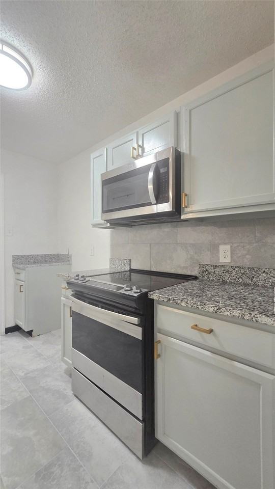 301 Sherry St #A - Photo 6 of 24