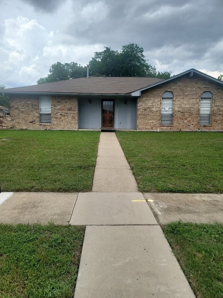 721 Lindenwood Dr