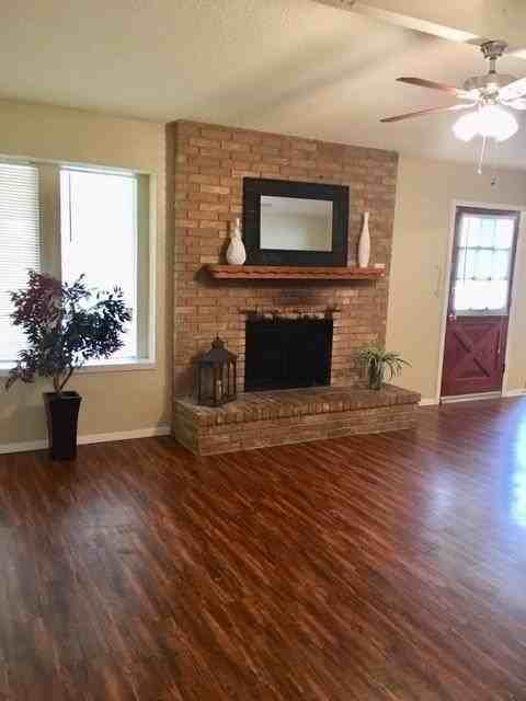721 Lindenwood Dr - Photo 2 of 17