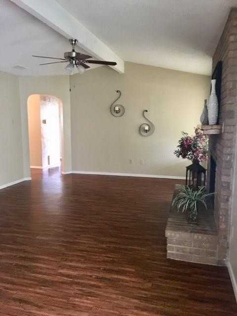721 Lindenwood Dr - Photo 3 of 17
