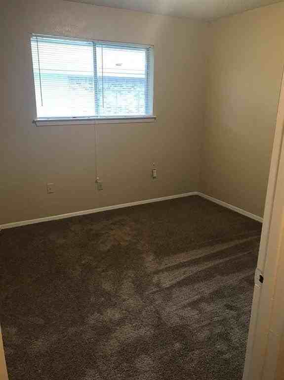 721 Lindenwood Dr - Photo 7 of 17