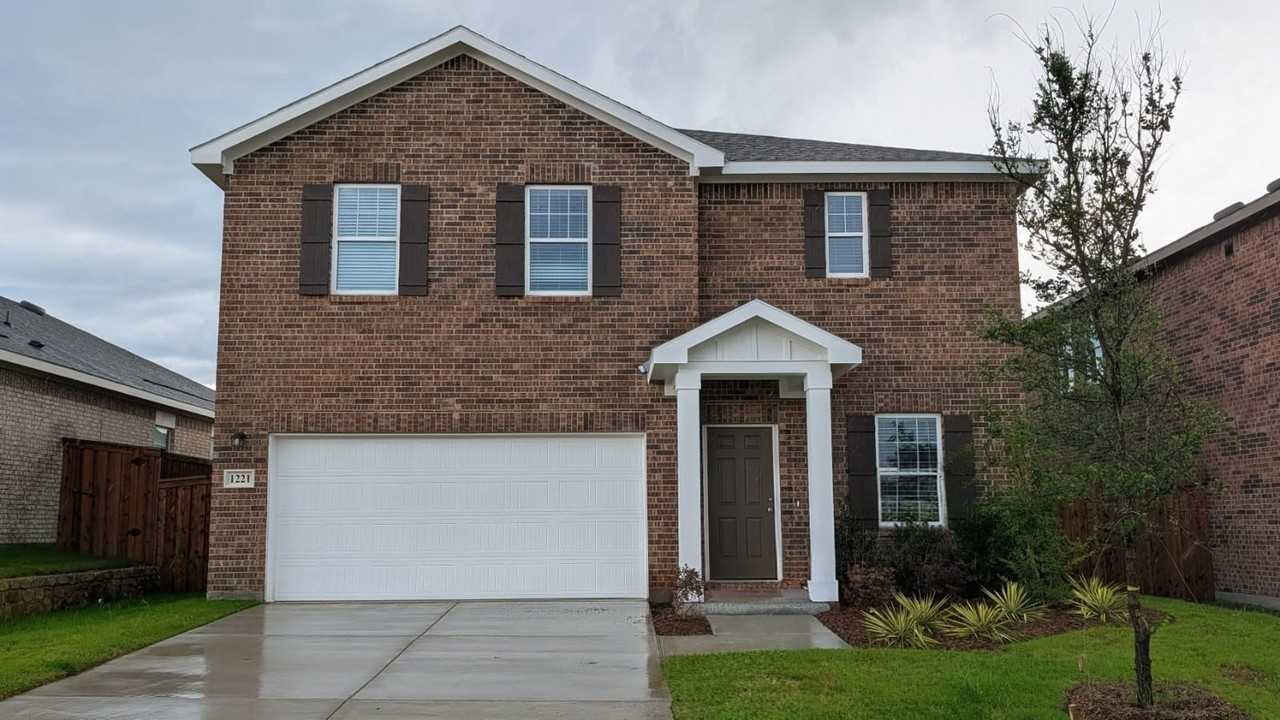 1221 Herring Dr