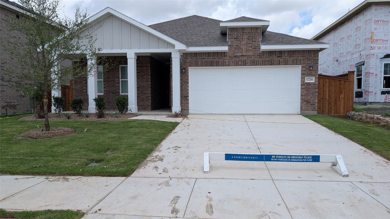 1226 Herring Dr