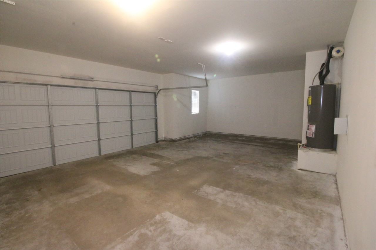1226 Herring Dr - Photo 7 of 24