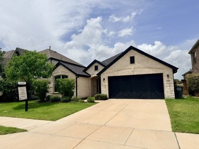 2036 Meliana Dr - Photo 3 of 20