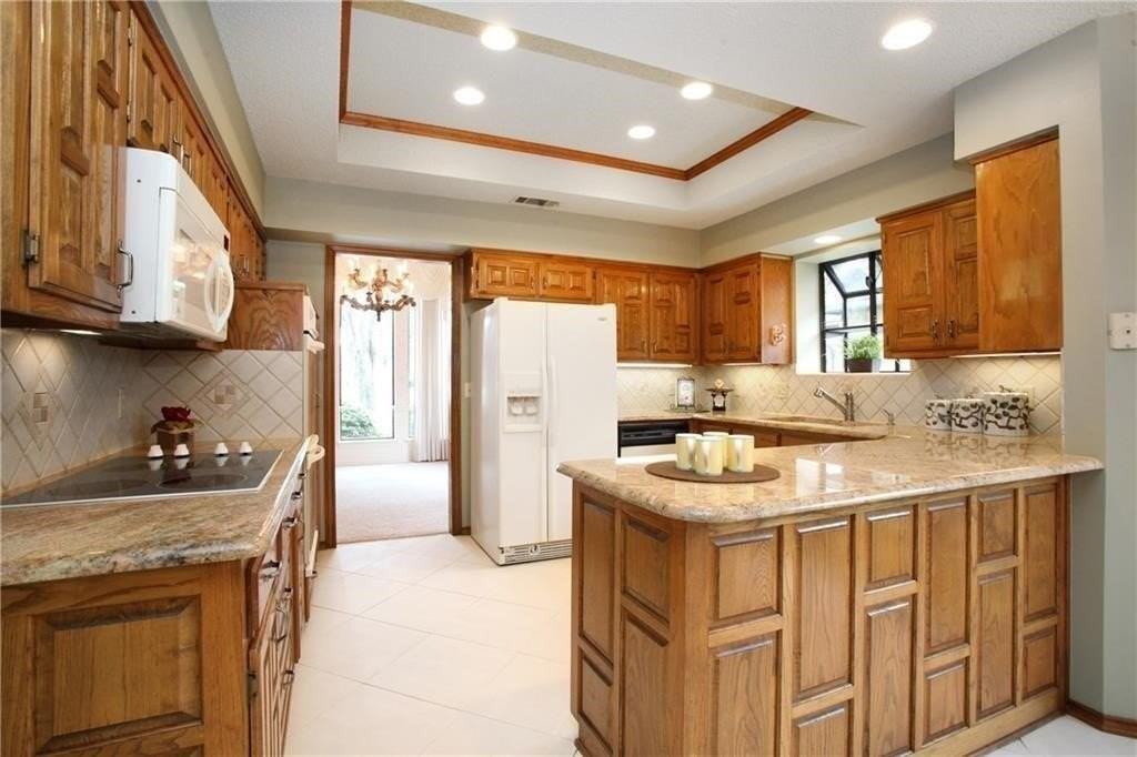 2127 Windy Ridge Ln - Photo 6 of 18