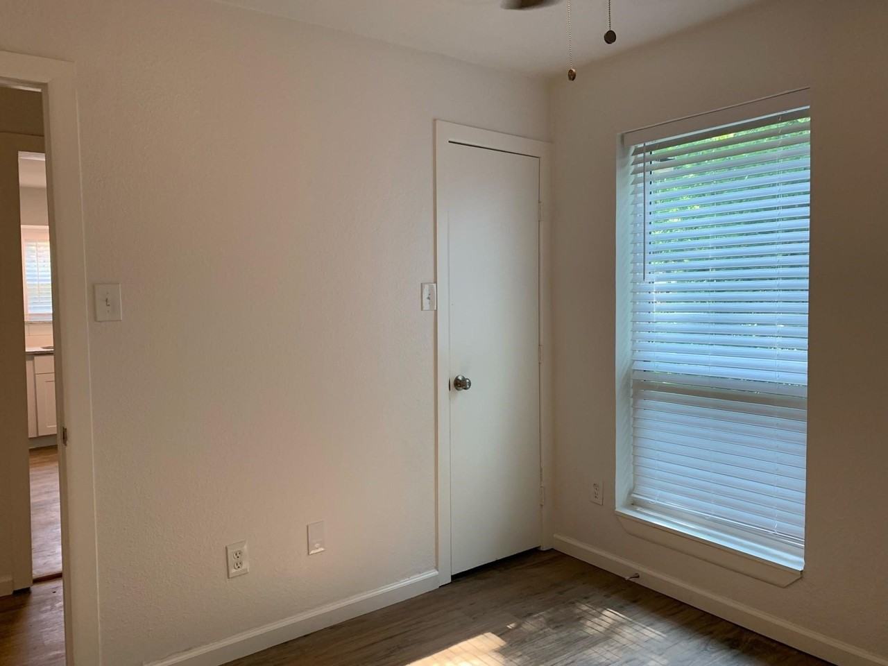 3901 Bois D Arc St - Photo 6 of 21