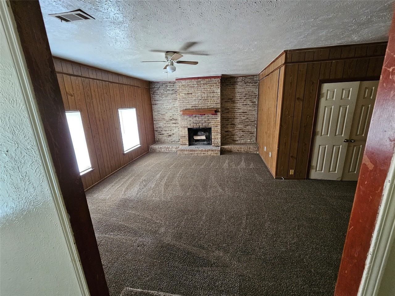 1621 E Park Blvd - Photo 4 of 13