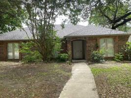 featured image of 4520 Louisville Dr