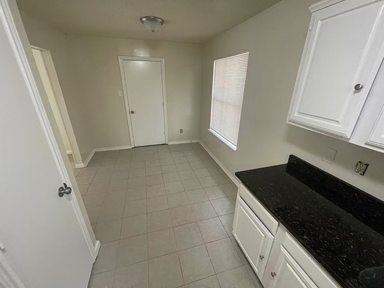 4520 Louisville Dr - Photo 5 of 15