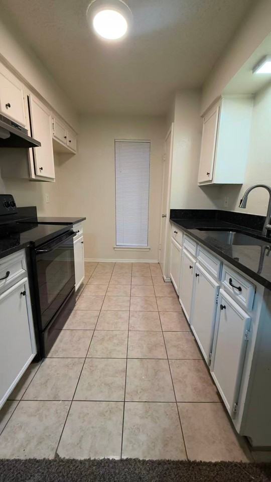 6216 Locust St - Photo 3 of 11