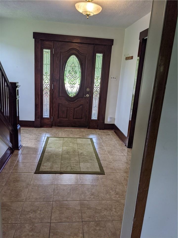 428 Barneys Rd - Photo 2 of 15