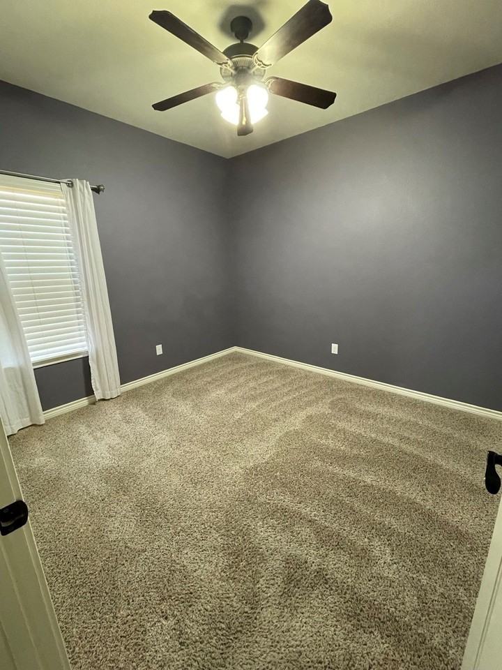 702 Swift Water Dr - Photo 6 of 17