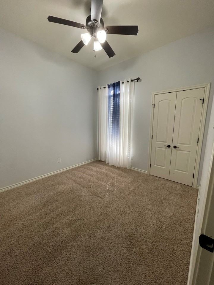 702 Swift Water Dr - Photo 7 of 17