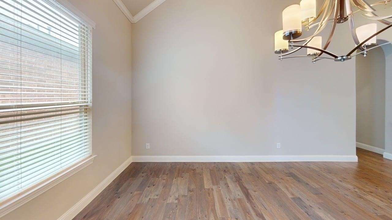4213 Wellesley Ave - Photo 7 of 27