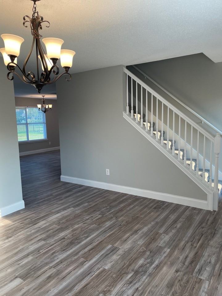 8007 Galley St - Photo 5 of 29