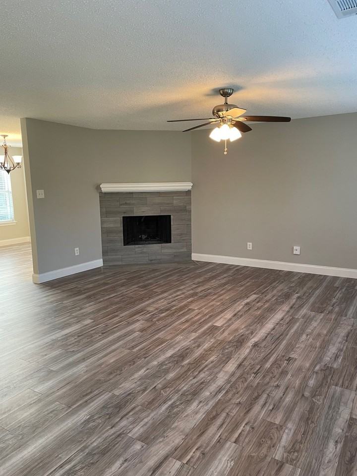 8007 Galley St - Photo 6 of 29