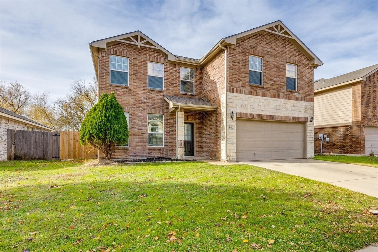 8453 Shallow Creek Dr