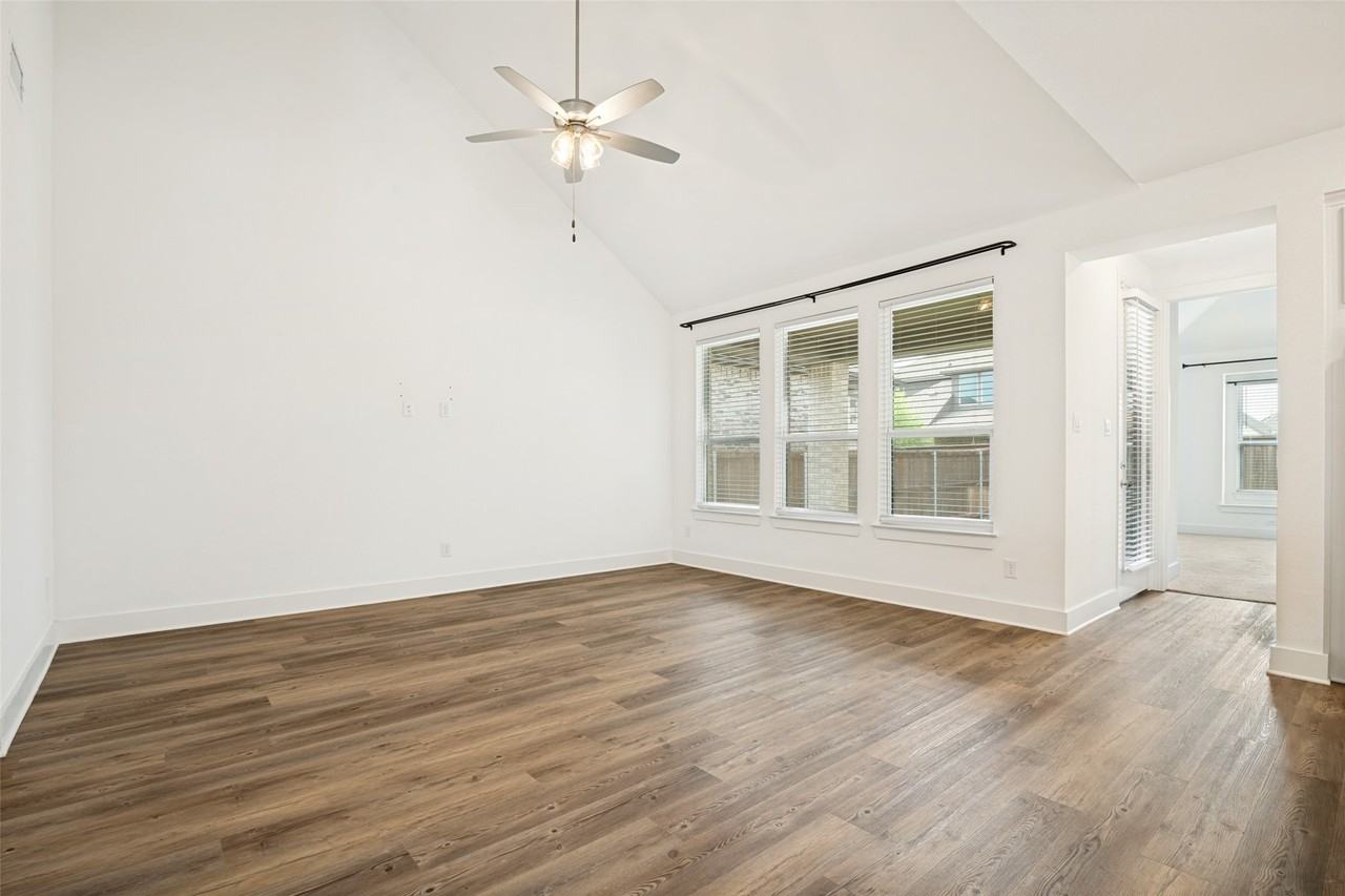 4023 Anglers Way - Photo 5 of 16