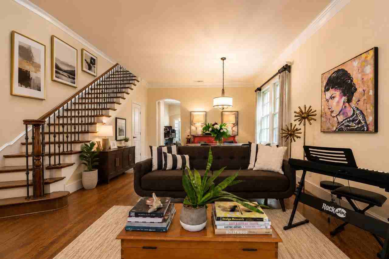 3668 Asbury St - Photo 2 of 25