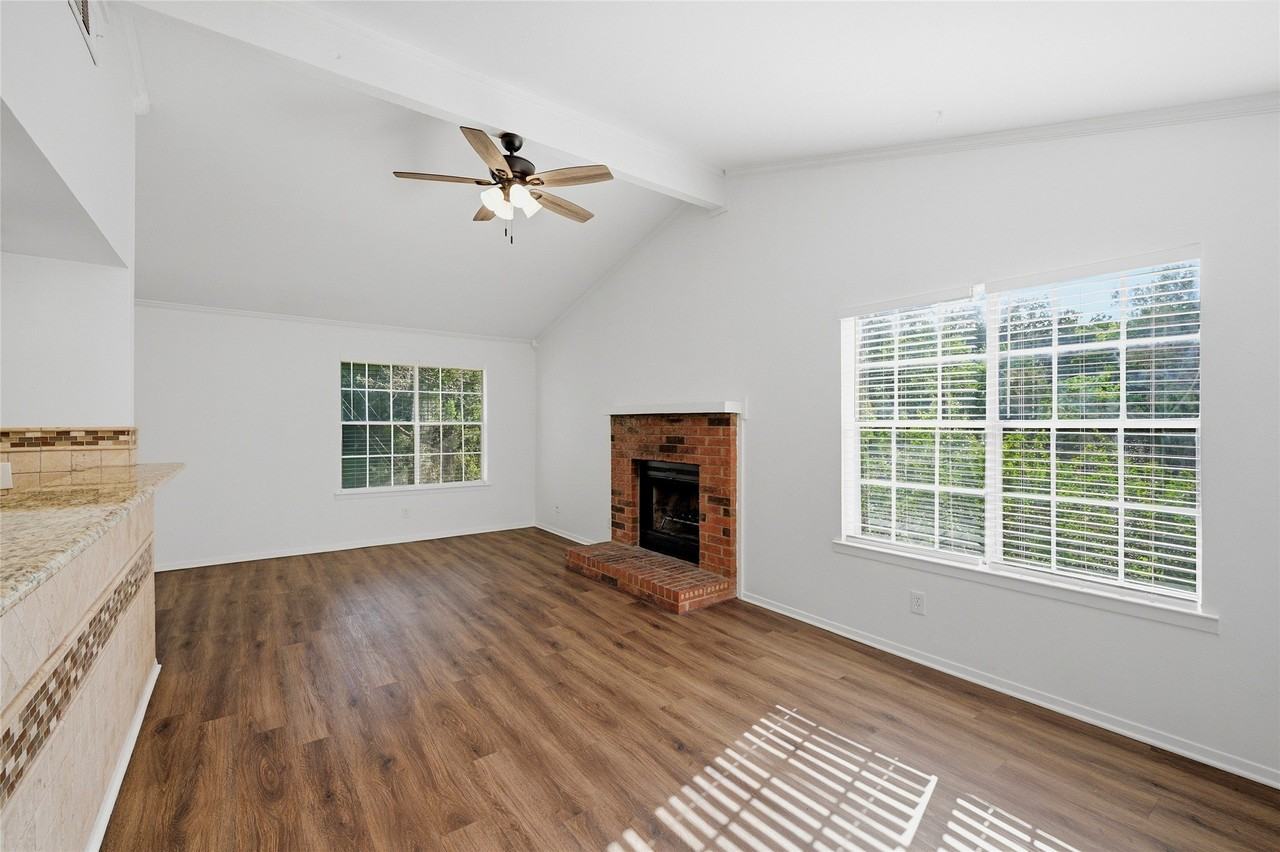 914 W Washington St #F - Photo 6 of 23