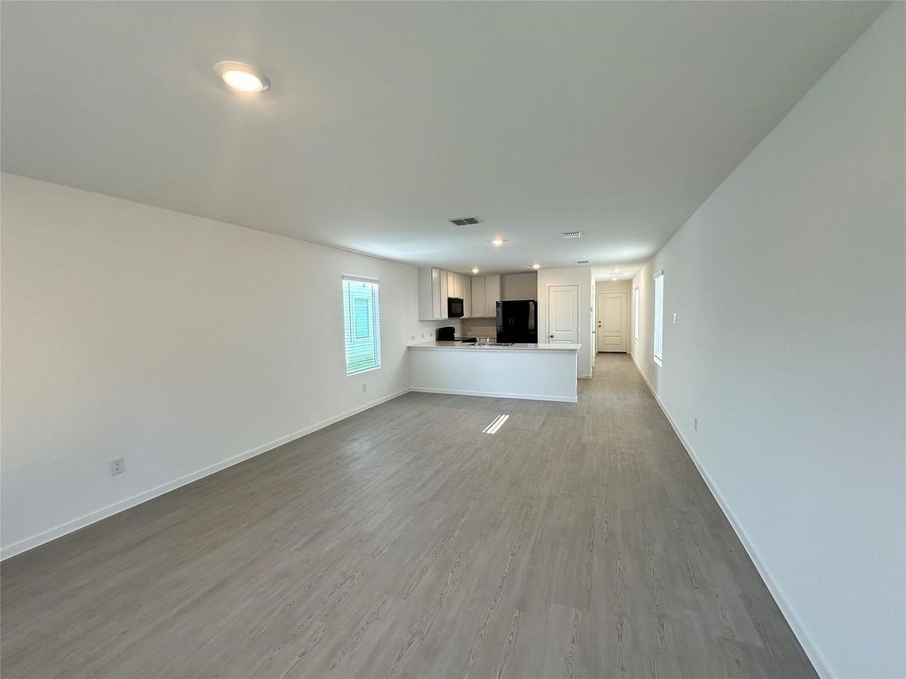 835 Sandhill Crane Ln - Photo 3 of 11
