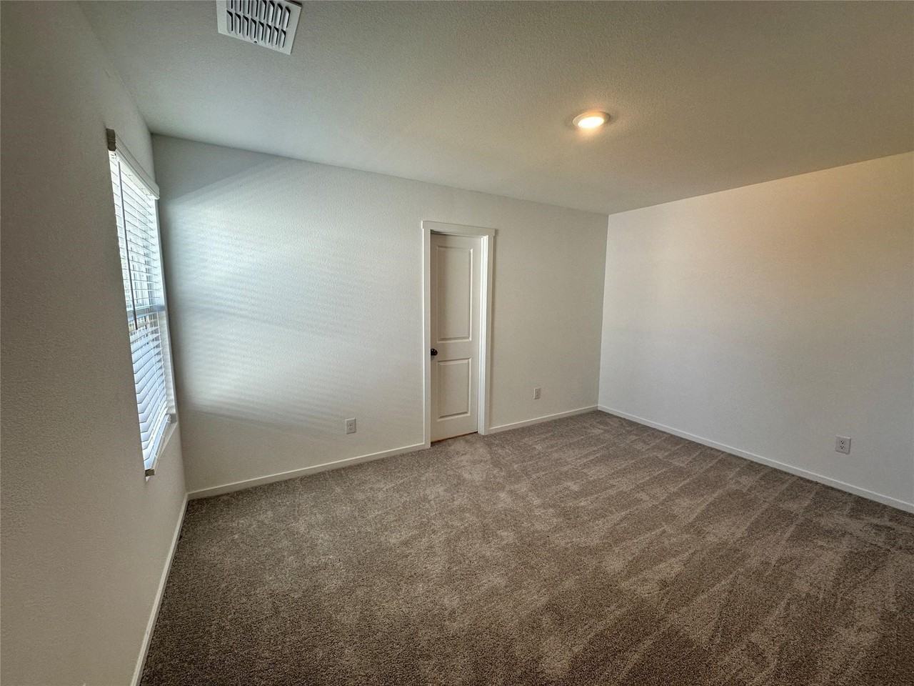 835 Sandhill Crane Ln - Photo 6 of 11