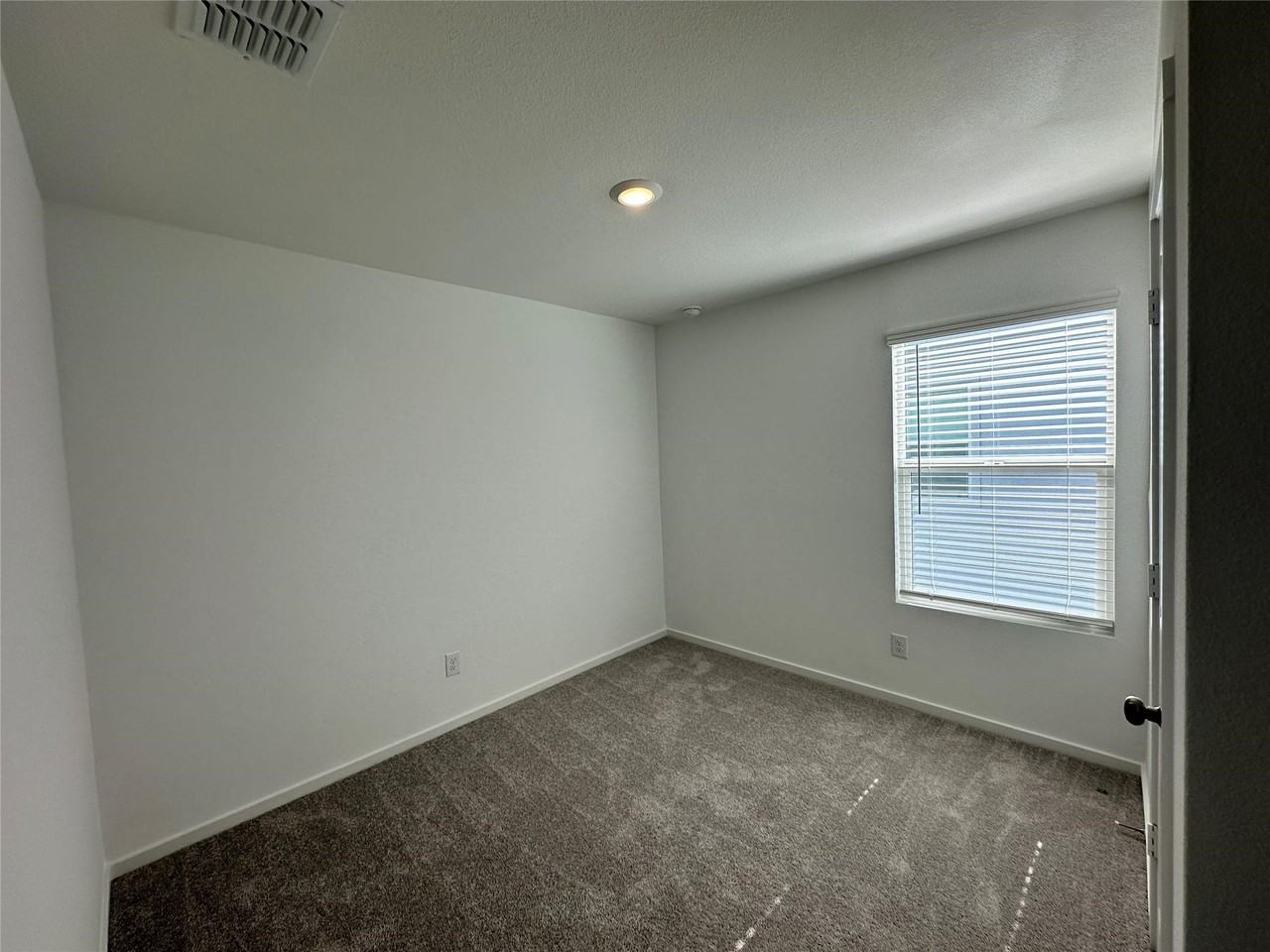 835 Sandhill Crane Ln - Photo 7 of 11