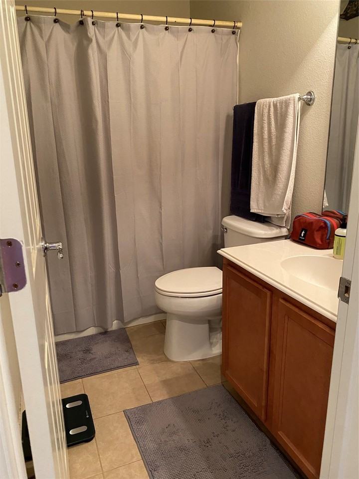 2719 Olympic Park Dr - Photo 5 of 10