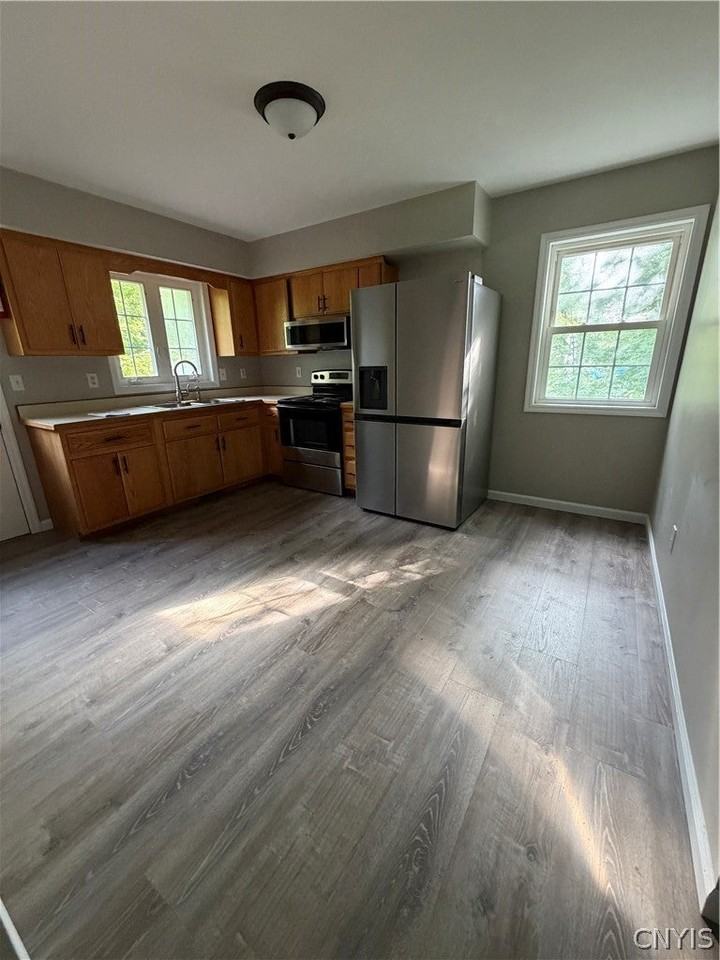 300A Verona St - Photo 3 of 9