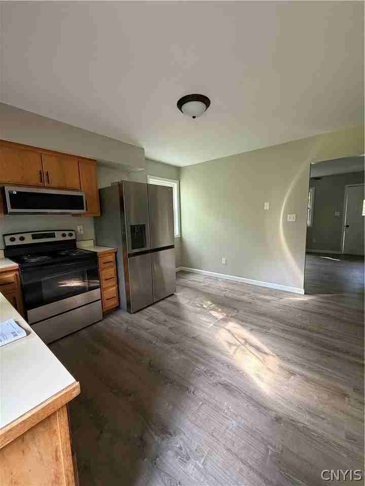 300A Verona St - Photo 4 of 9