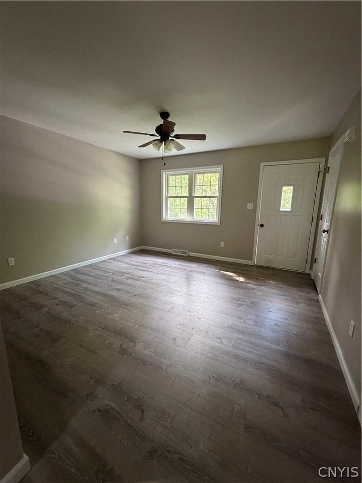 300A Verona St - Photo 5 of 9